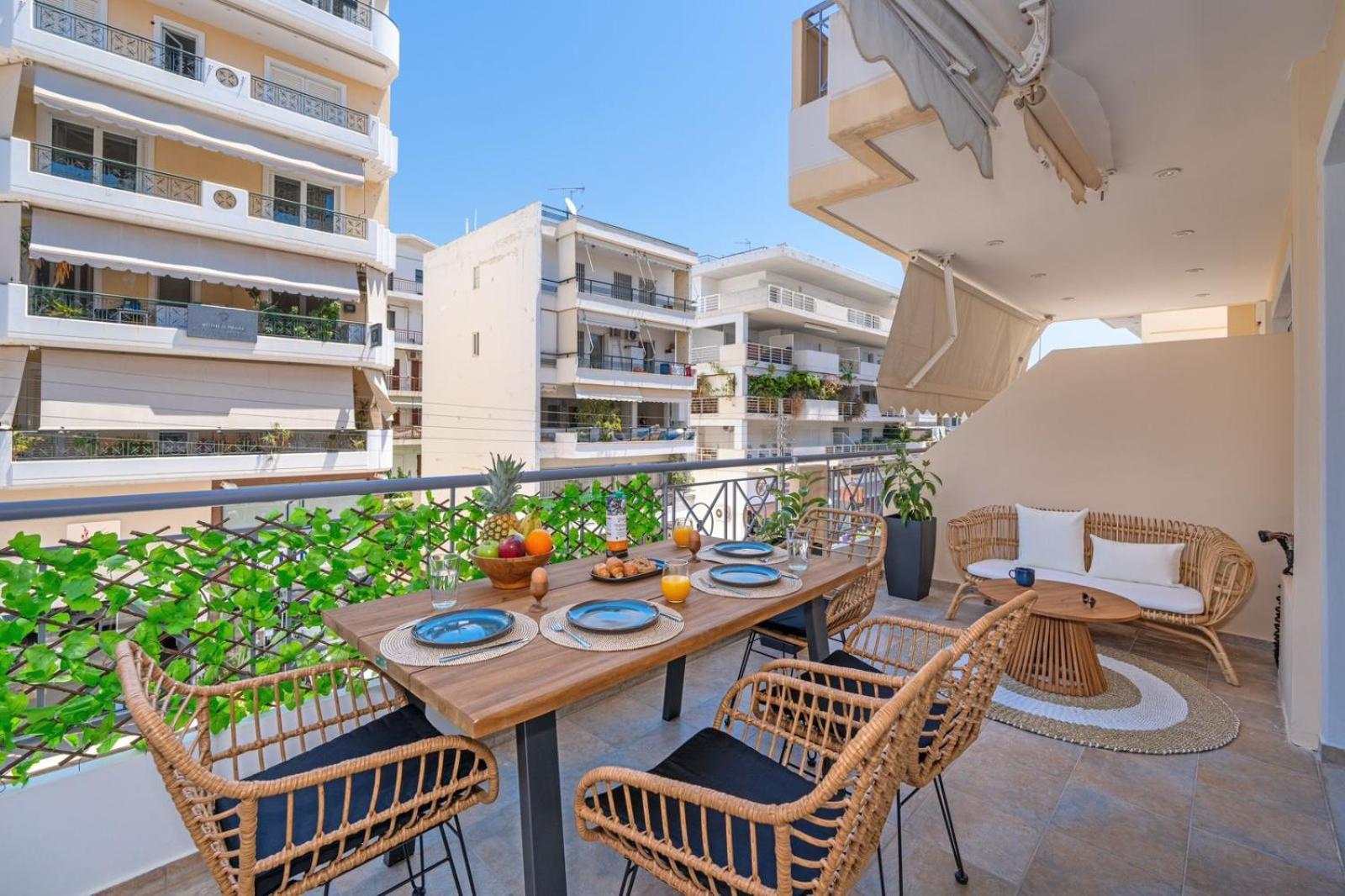 Luxurious Coastal Retreat In Central Glyfada เอเธนส์ ภายนอก รูปภาพ