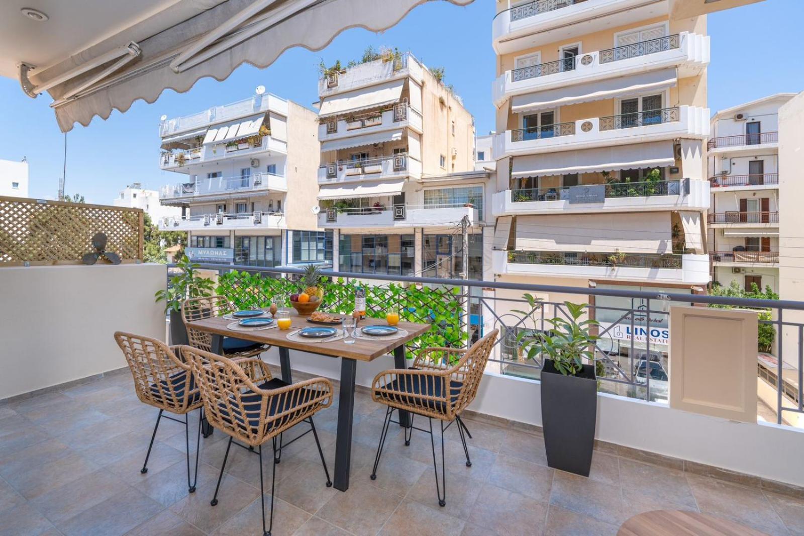Luxurious Coastal Retreat In Central Glyfada เอเธนส์ ภายนอก รูปภาพ