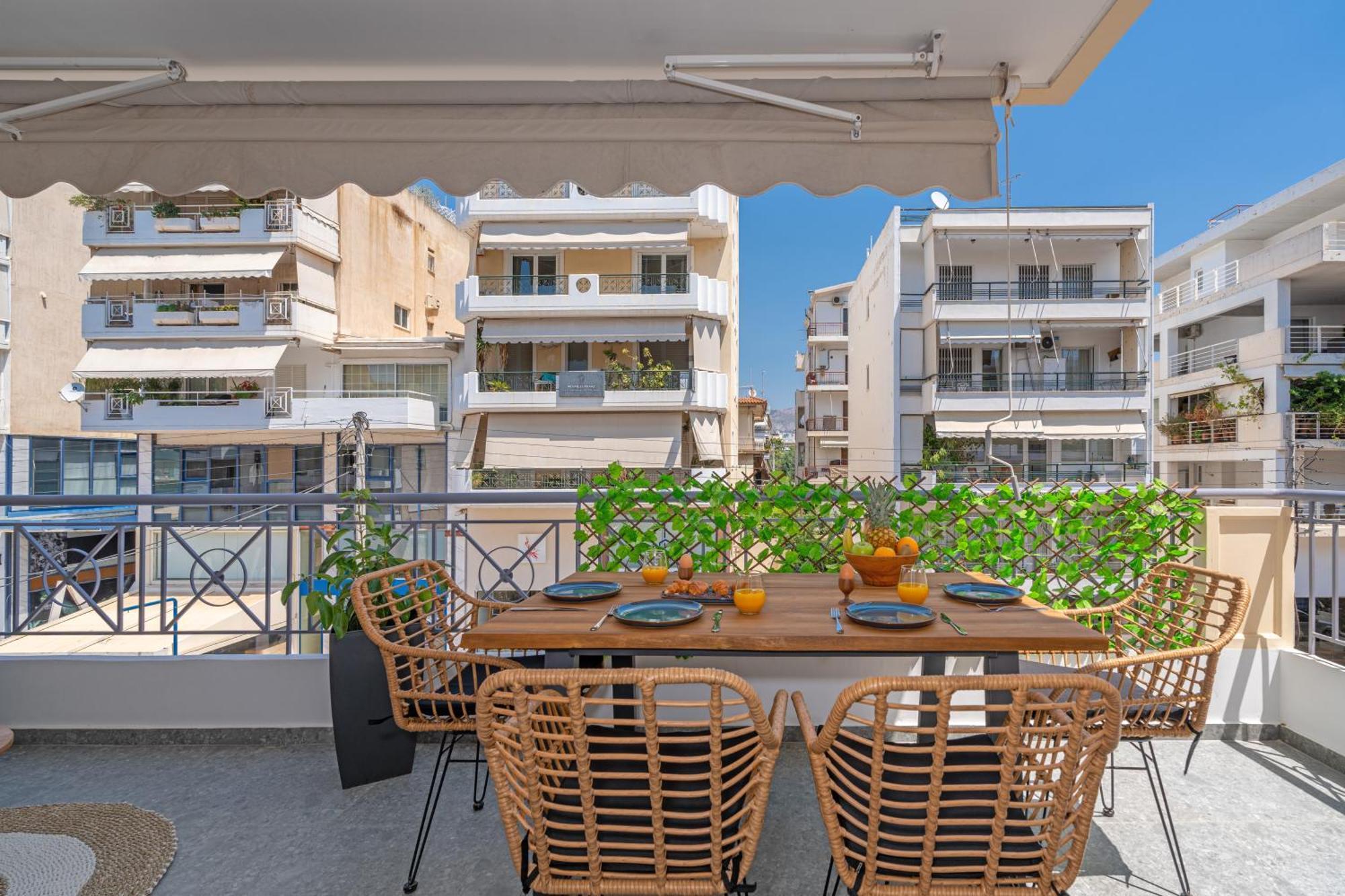 Luxurious Coastal Retreat In Central Glyfada เอเธนส์ ภายนอก รูปภาพ